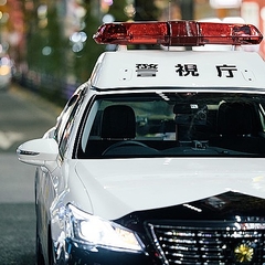 【兵庫】タクシー運転手にかみついた疑い　乗客の52歳女逮捕　車内で便漏らしクリーニング代巡り口論か